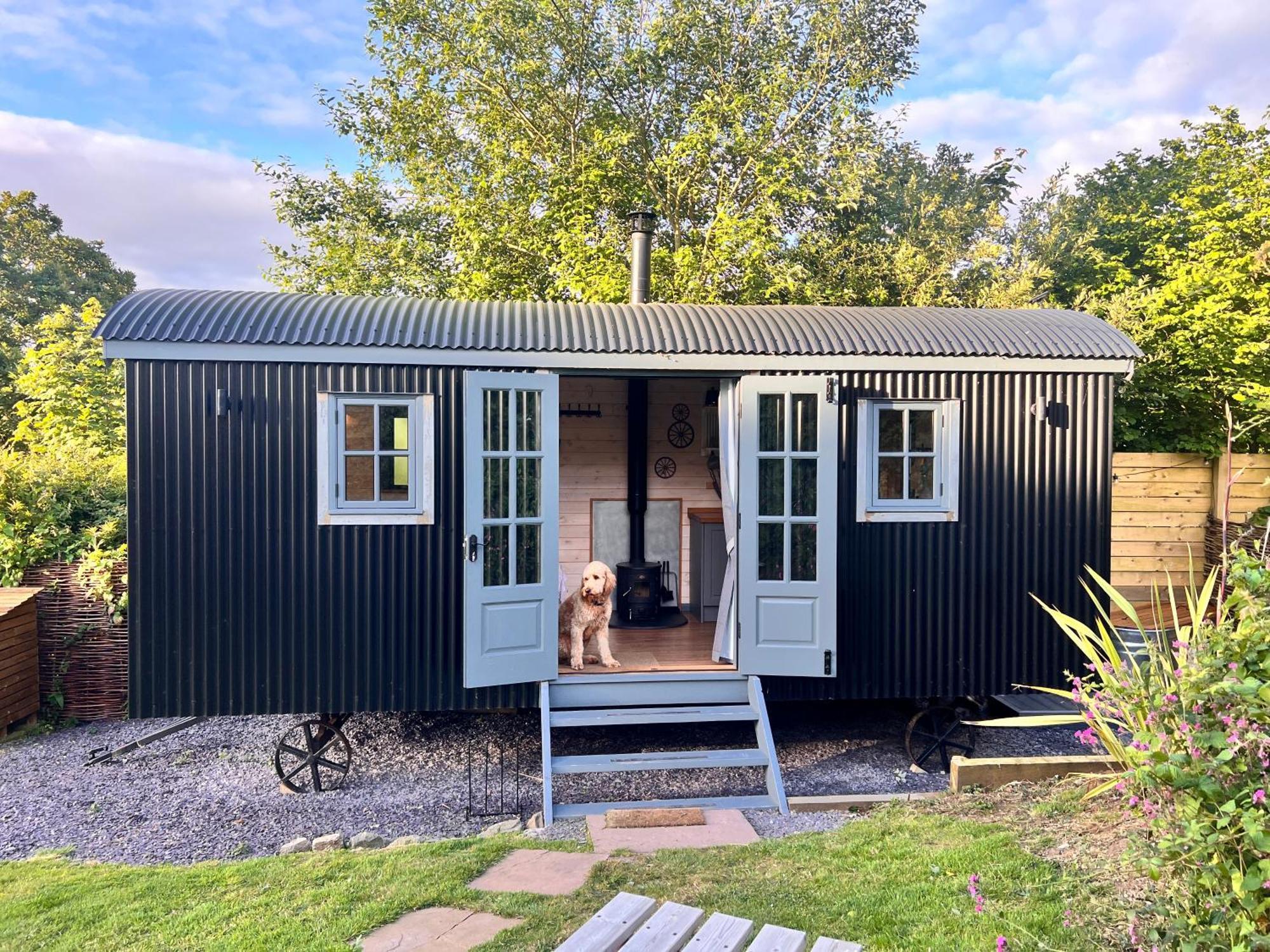 Mountain View Shepherd'S Hut For 2 Adults, 1 Dog Villa Llangoed Exterior foto